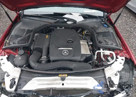 2018 Mercedes-Benz C 300 4Matic из США, поврежденный, VIN 55SWF4KB8JU278807